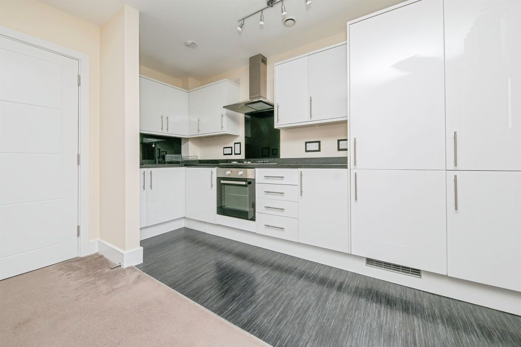 Property photo 3 of 12