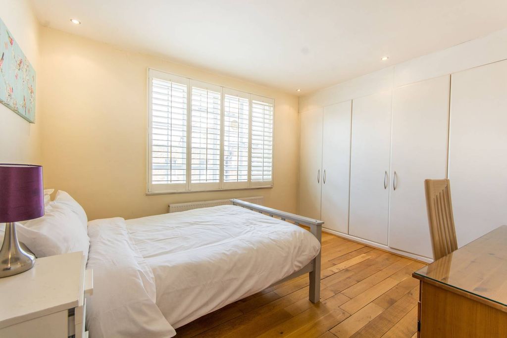 Property photo 3 of 5
