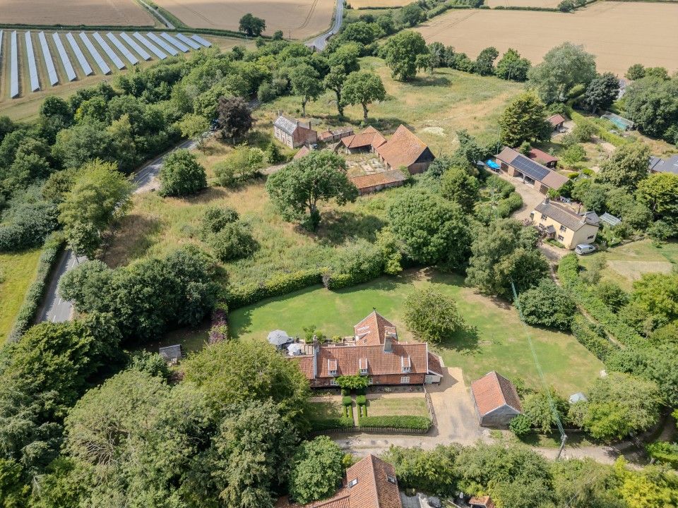 Property photo 1 of 33