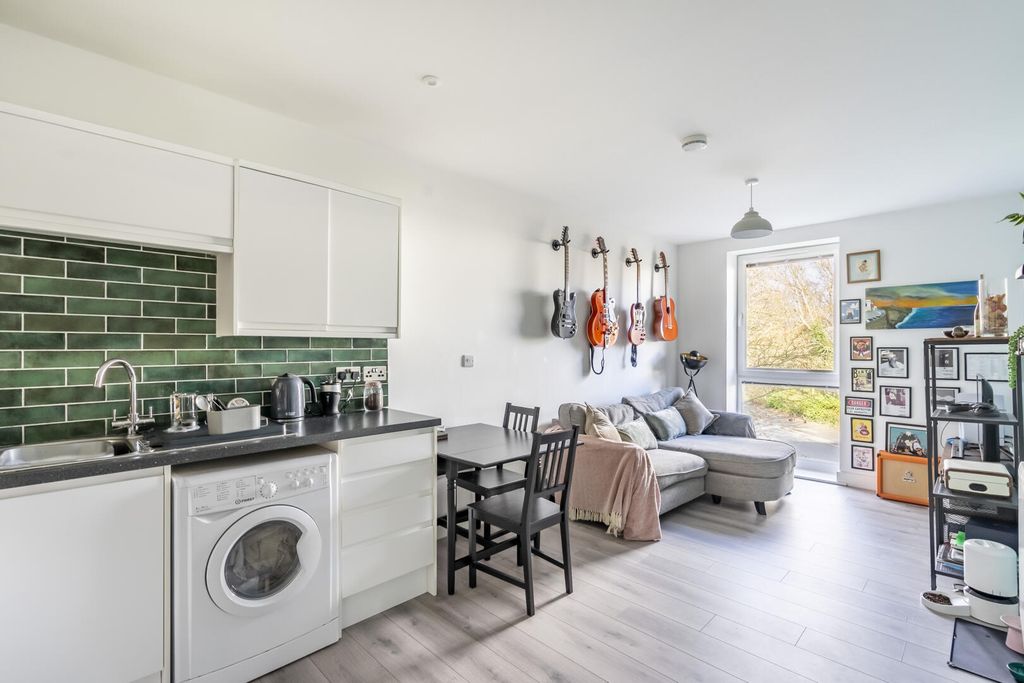 Property photo 2 of 9 Living Room