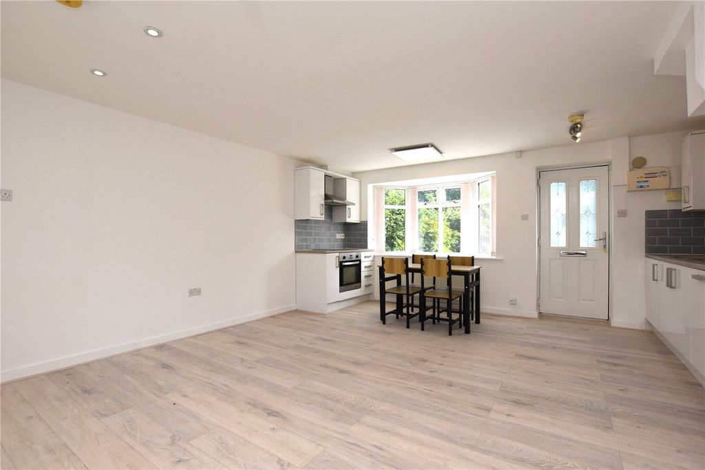 Property photo 2 of 14 Picture No. 04