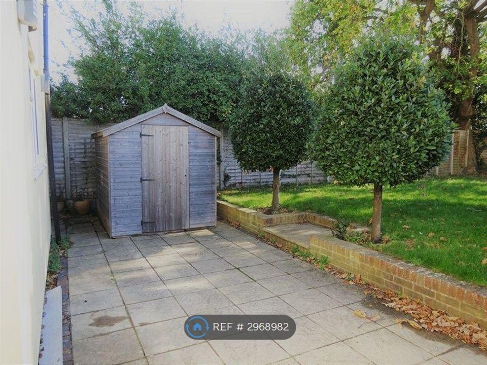 Property photo 2 of 13