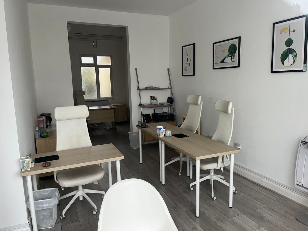 Property photo 3 of 3