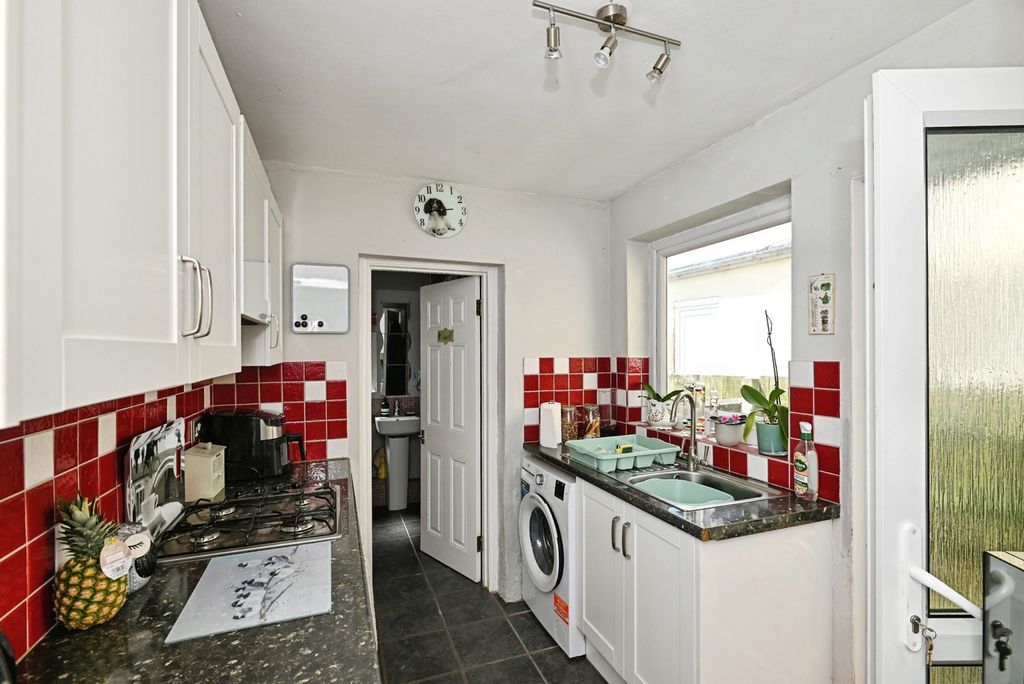 Property photo 3 of 14 Photo