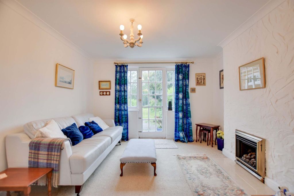 Property photo 2 of 24