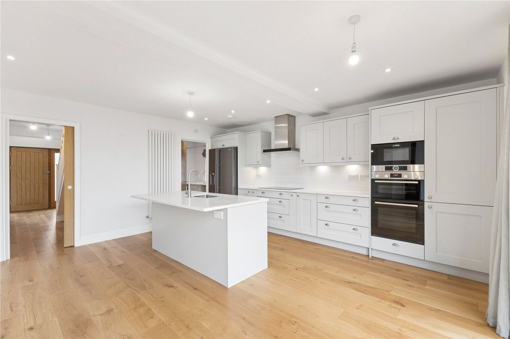 Property photo 3 of 13 Picture No. 05