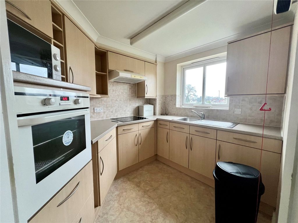 Property photo 2 of 4 Kitchen