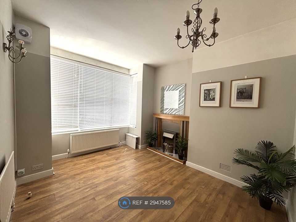 Property photo 3 of 27