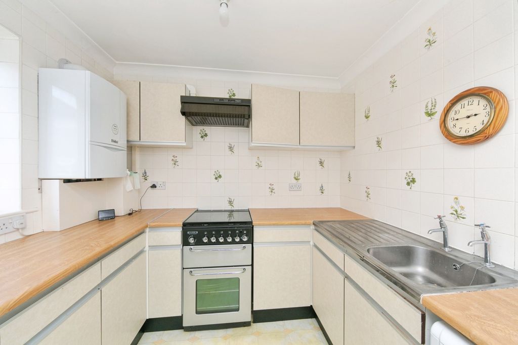 Property photo 3 of 13 Pbox-Img.Jpg