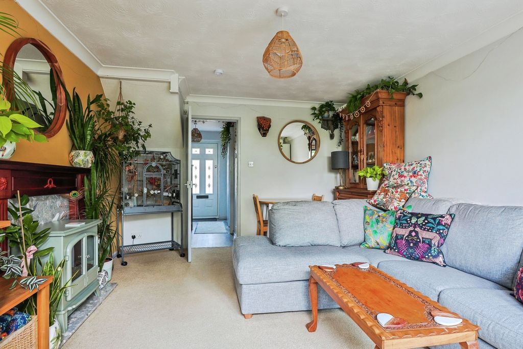 Property photo 3 of 17 Pbox-Img.Jpg