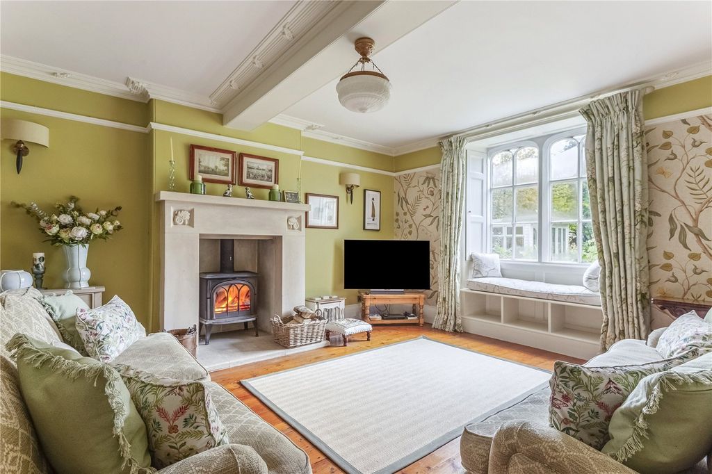 Property photo 3 of 21 Drawing Room