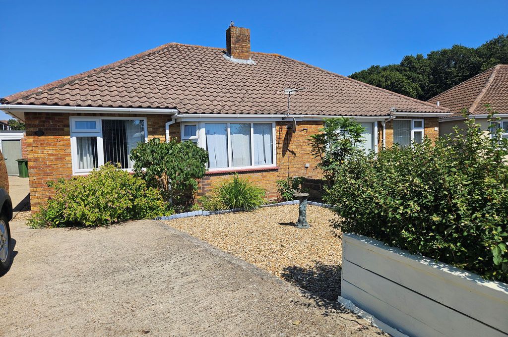 Property photo 1 of 10 Front
