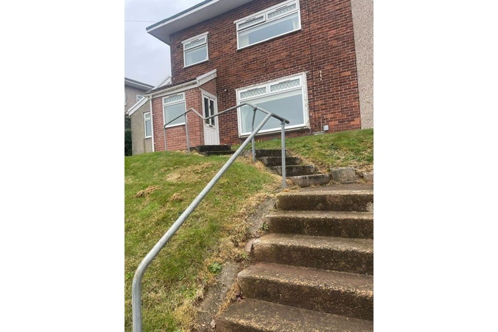 Property photo 1 of 8 Front