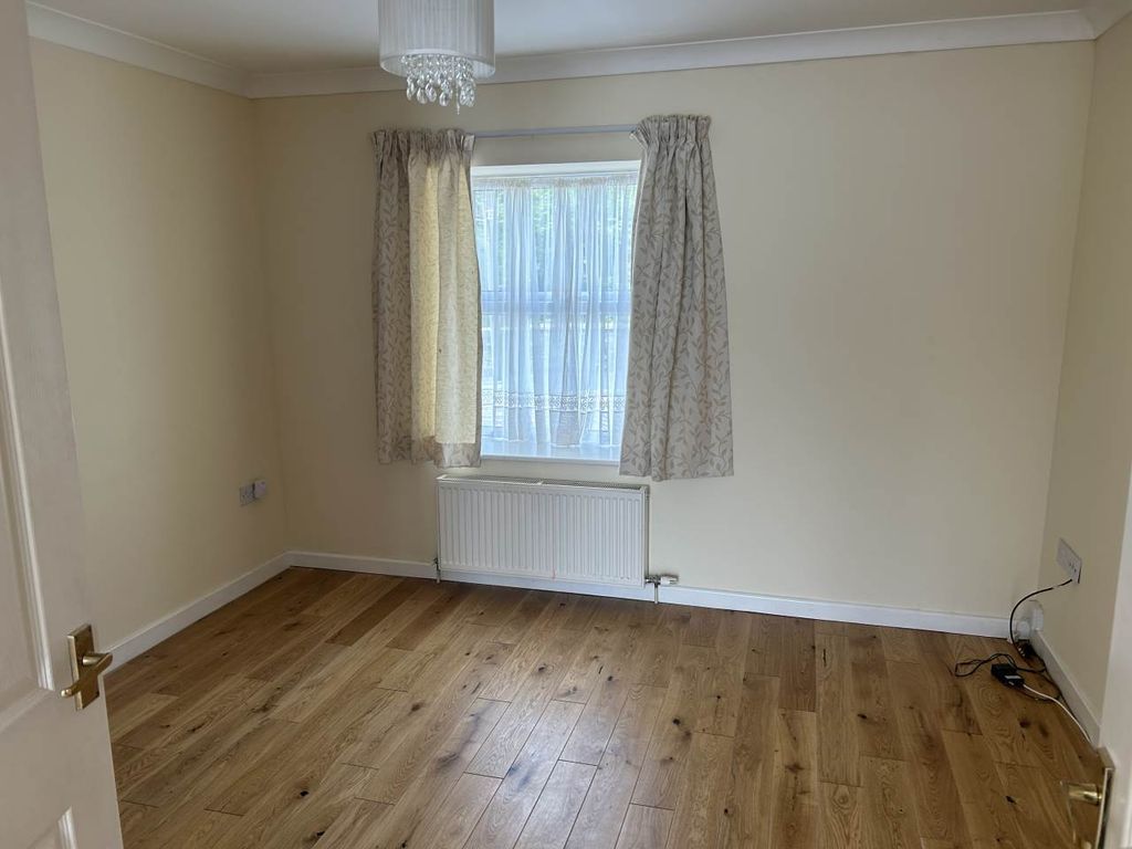Property photo 2 of 11 Img_3202