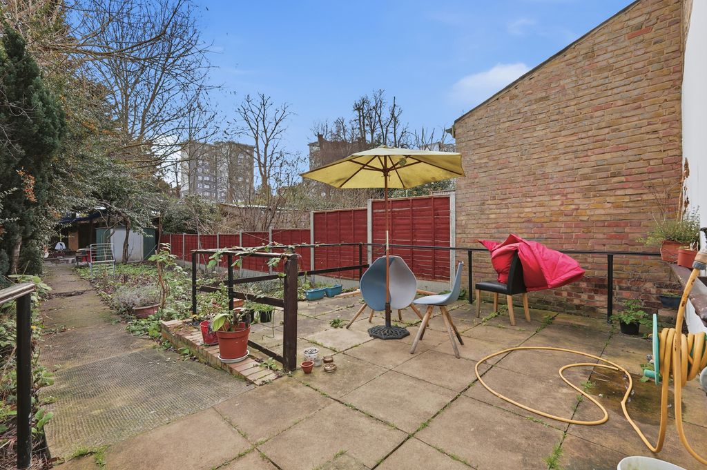 Property photo 3 of 24