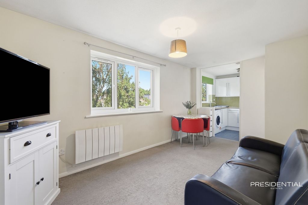 Property photo 3 of 7