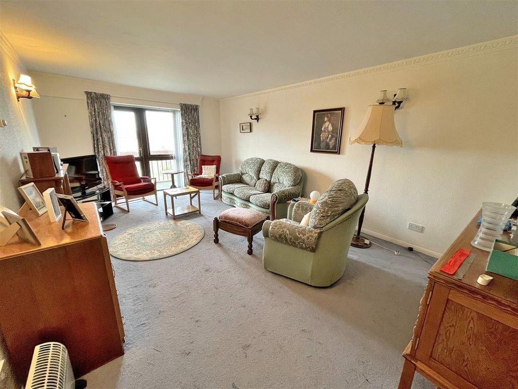 Property photo 2 of 10 3524494