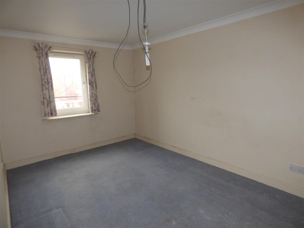 Property photo 3 of 6 P1190089.Jpg