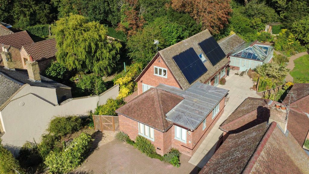 Property photo 2 of 51 9A Chapel Street-01