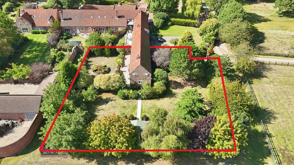 Property photo 1 of 27 4466081