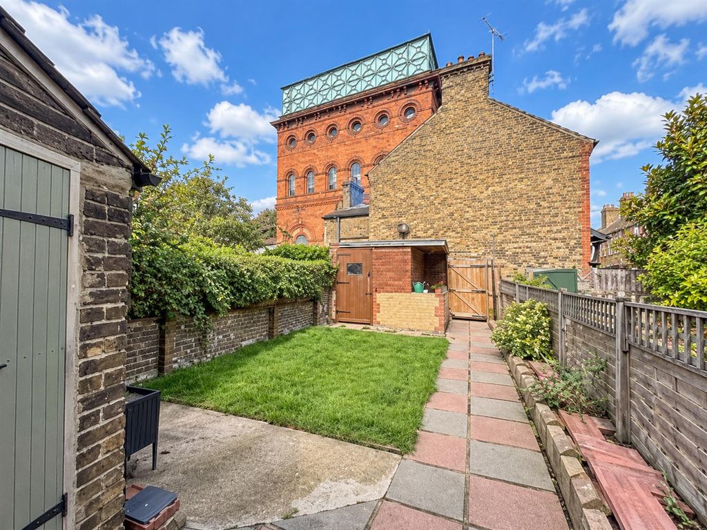 Property photo 2 of 4