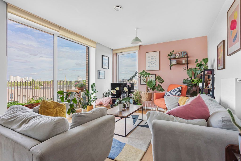 Property photo 1 of 18 Reception Room