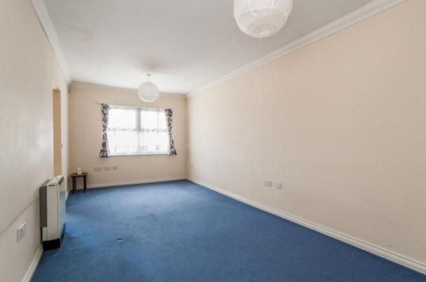 Property photo 3 of 8 Gallery
