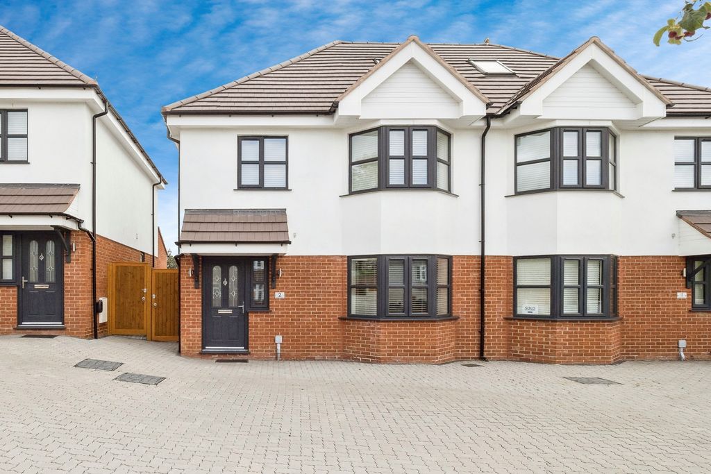 Property photo 1 of 17 Photo