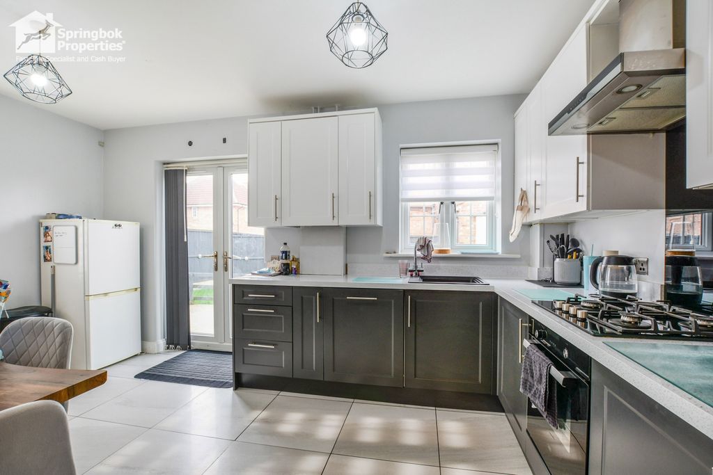 Property photo 2 of 16 Image 2