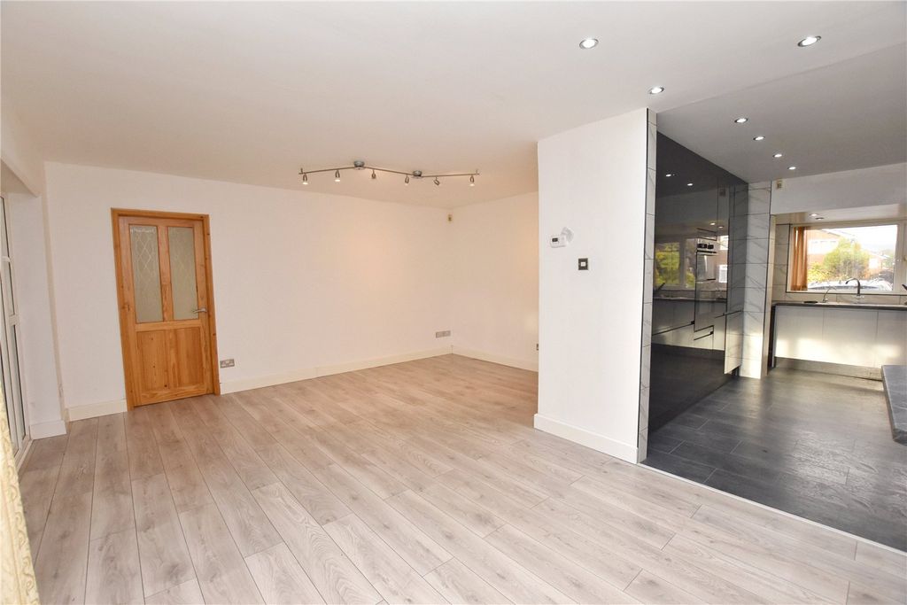 Property photo 2 of 24 Picture No. 22