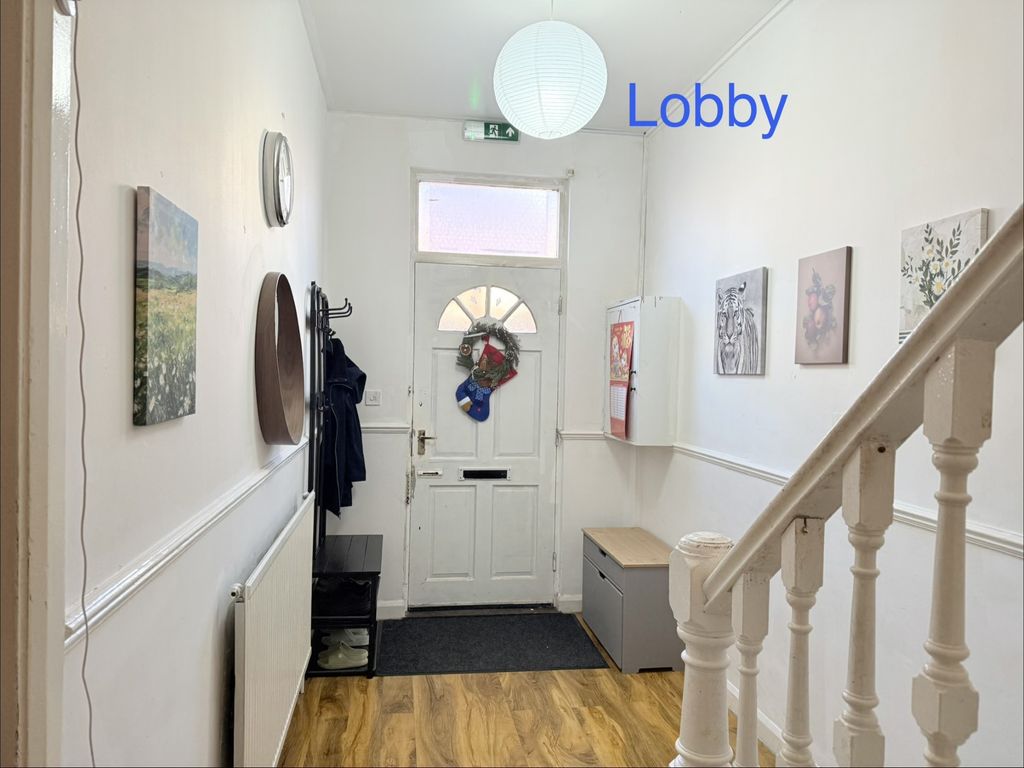 Property photo 1 of 4