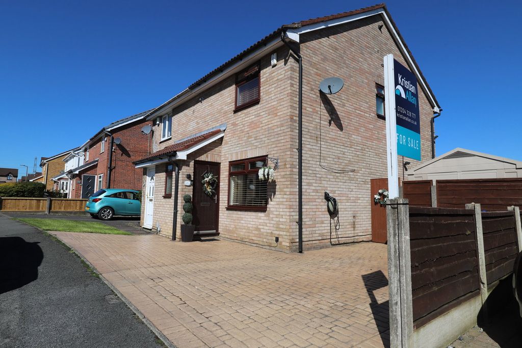 Property photo 2 of 24