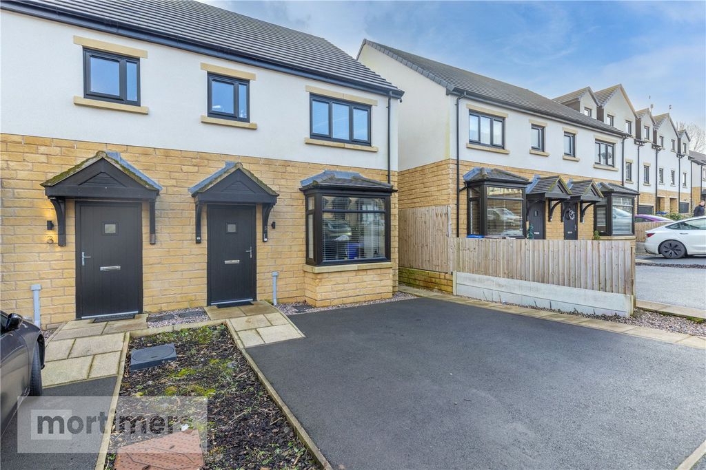 Property photo 1 of 20 Front External