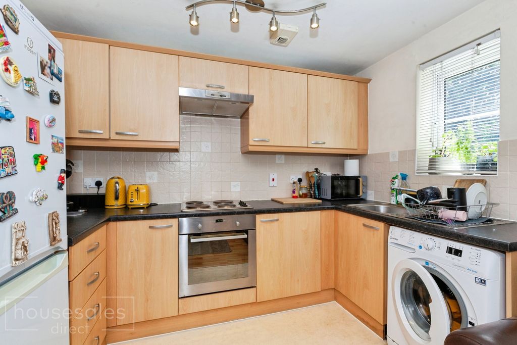 Property photo 3 of 7