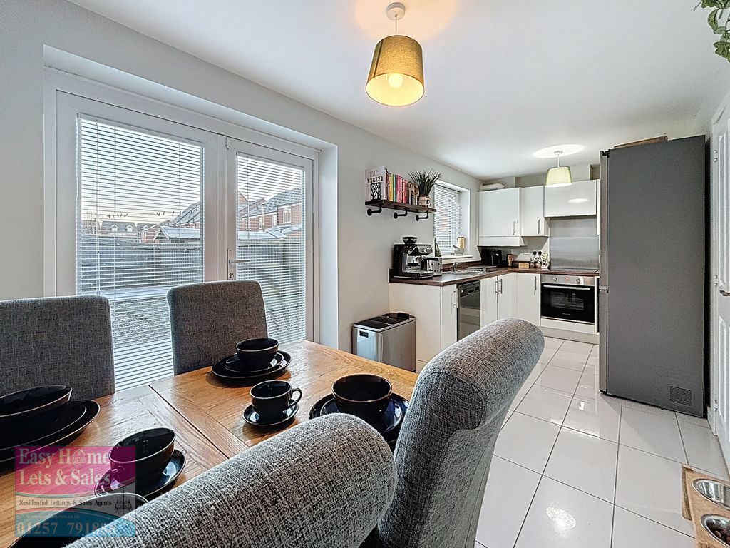 Property photo 2 of 21 Kitchen/Dining Room