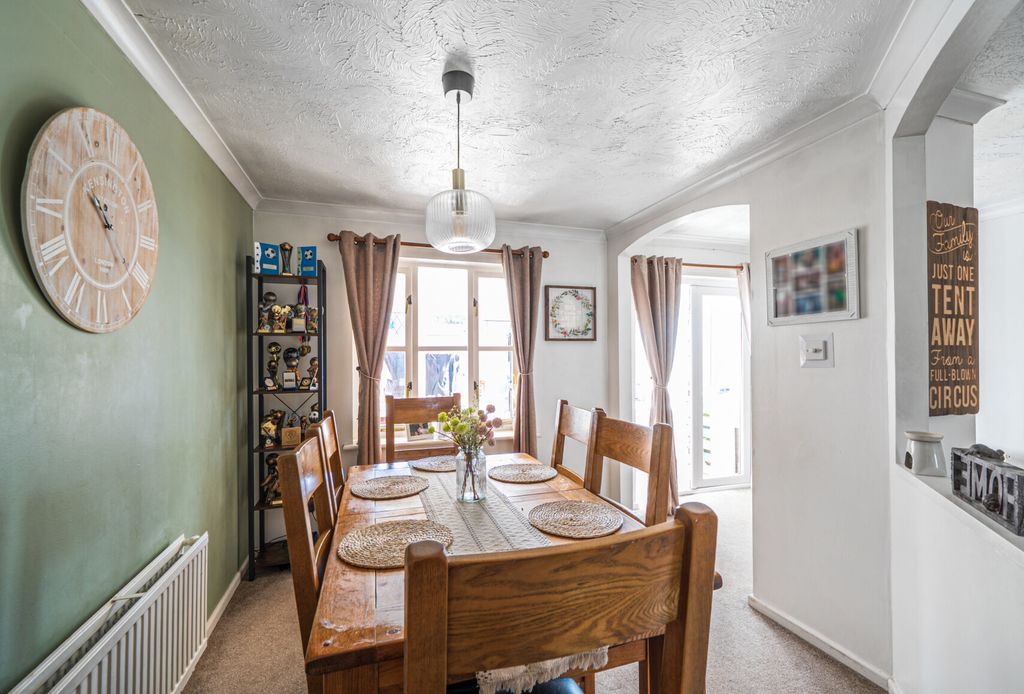 Property photo 3 of 12 1-1300969-1-6836d...