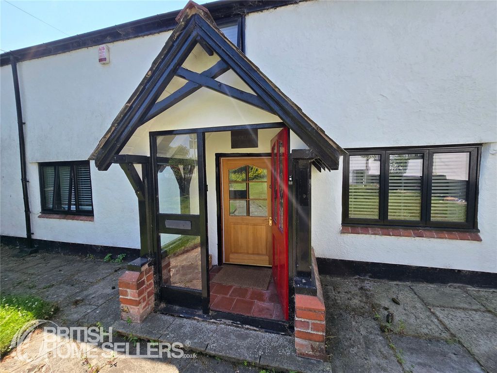 Property photo 2 of 31 Picture No. 03