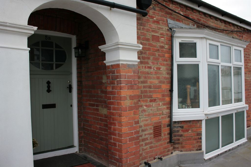 Property photo 3 of 31