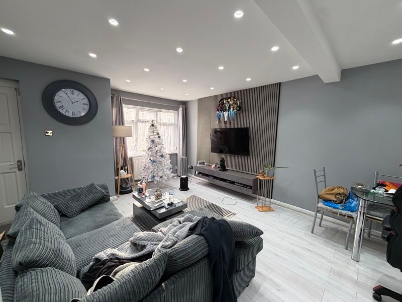 Property photo 1 of 8 Photo 2