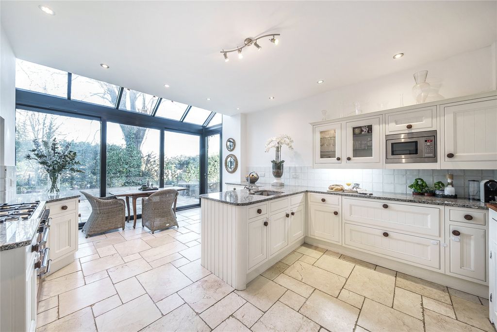 Property photo 3 of 25 Picture 3