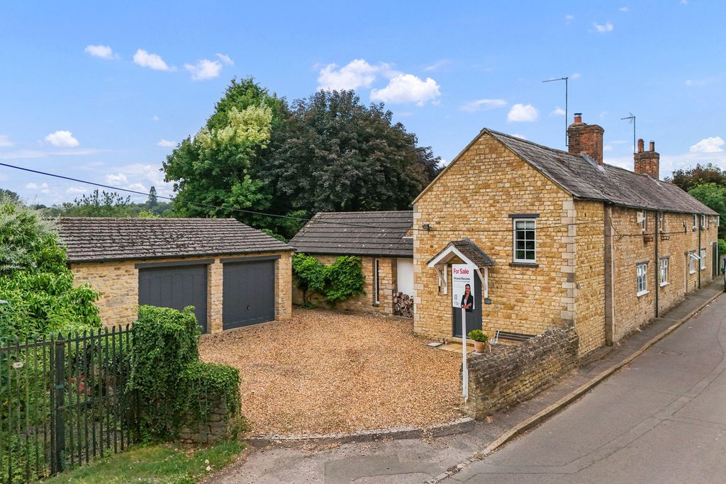 Property photo 1 of 50