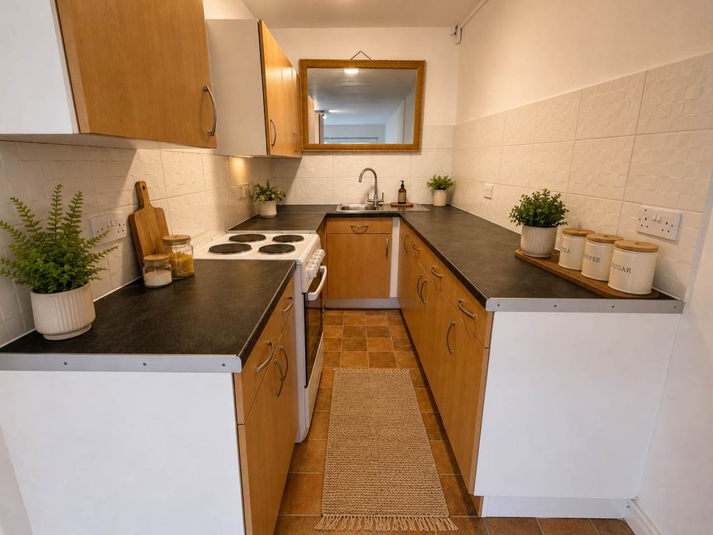 Property photo 2 of 14 Kitchen