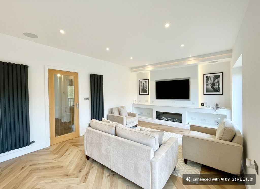 Property photo 3 of 40