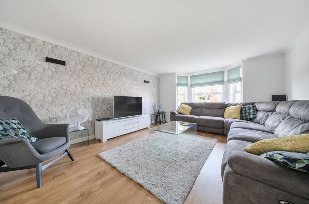 Property photo 3 of 25 1348619-16-68Bc8c4d68Baf