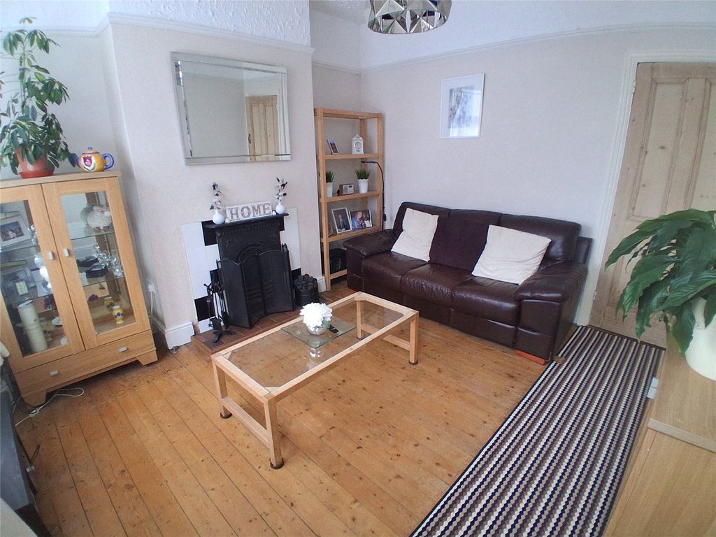 Property photo 3 of 20 Picture No. 28
