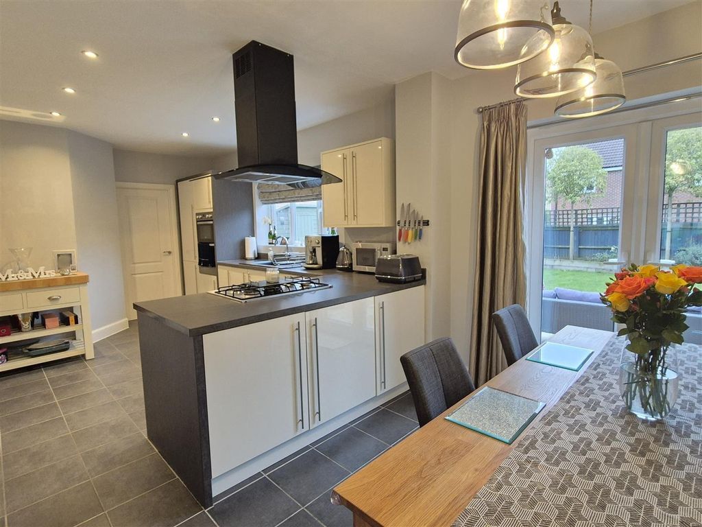 Property photo 3 of 21 Dxqlgjiow02Smtbwuqbllq.Jpg