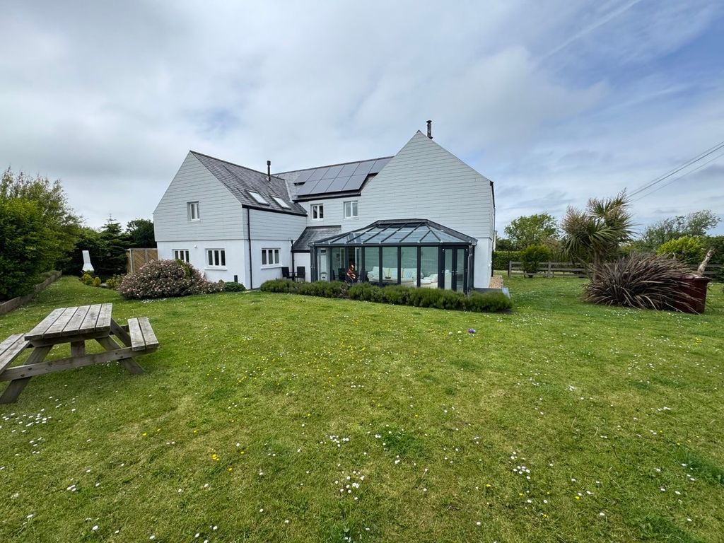 Property photo 2 of 64