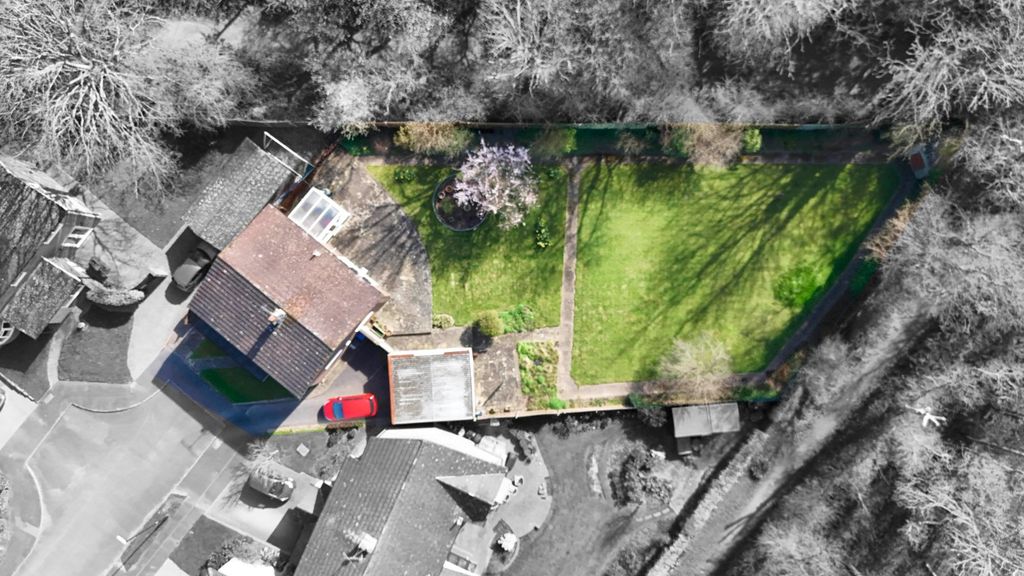 Property photo 2 of 24 Picture No. 28