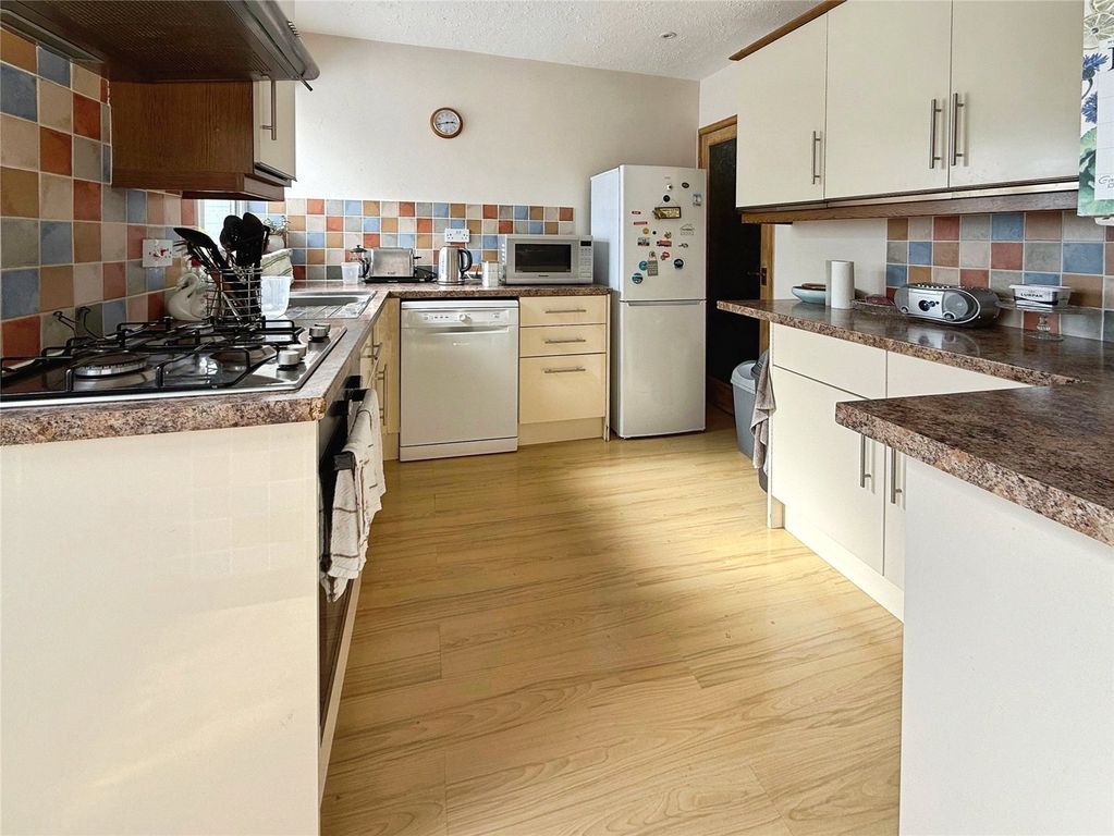 Property photo 2 of 16 Kitchen