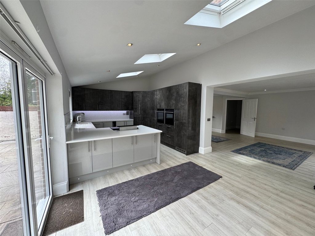 Property photo 2 of 26 Picture No. 02